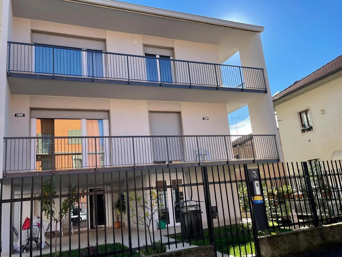 Bed and Breakfast Joys House Bergamo 0*,  Włochy