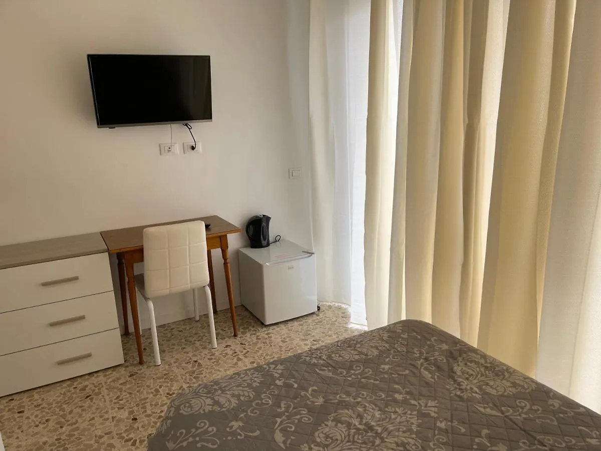 Joys House Bed & Breakfast Bergamo 0*,
